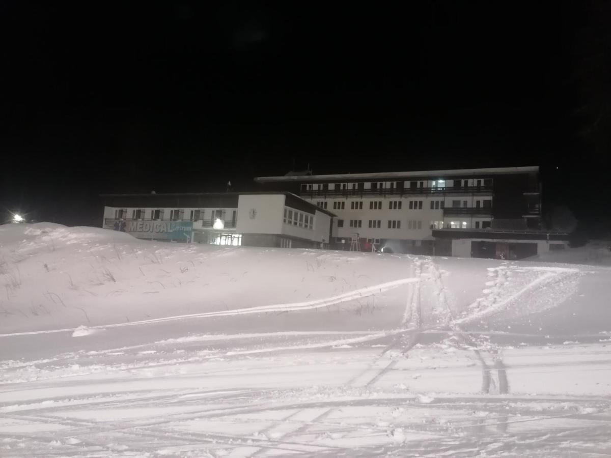 Chata - Dom Horskej Sluzby Jasna Demanovská Dolina Exteriér fotografie